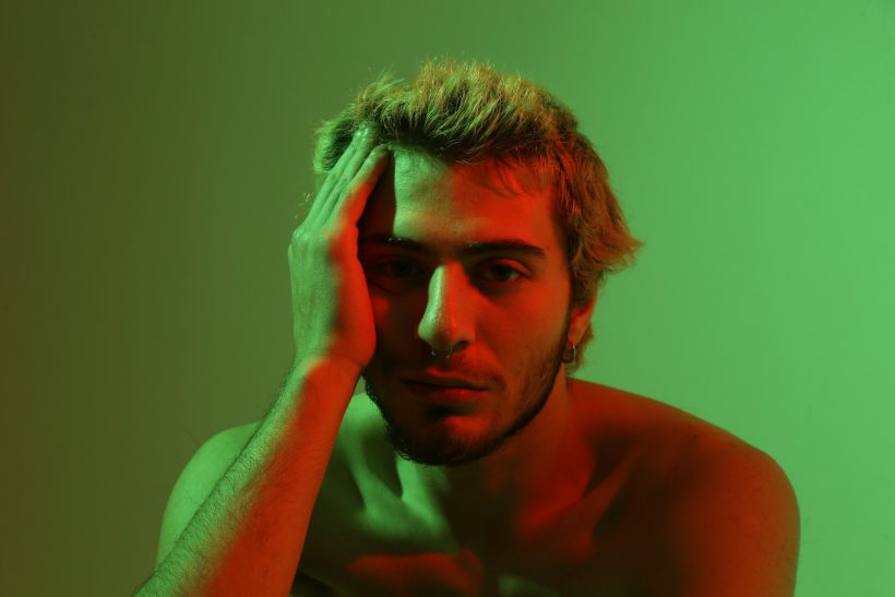 6 CU Traits που έχουν άνθρωποι, ενώ εσύ νομίζεις ότι δε νιώθουν τίποτα για σένα