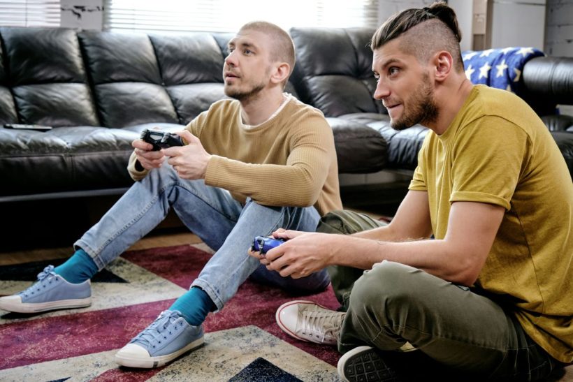 Έχεις πατήσει τα 30 και ακόμη παίζεις video games; Στάνταρ θα φας κράξιμο