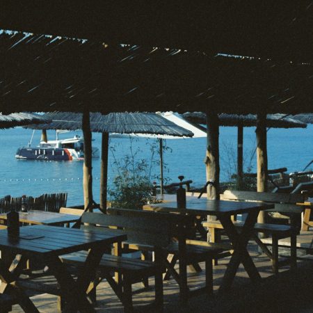 Αν θέλετε υπαλλήλους στην εστίαση σταματήστε να τους φέρεστε σαν δούλους