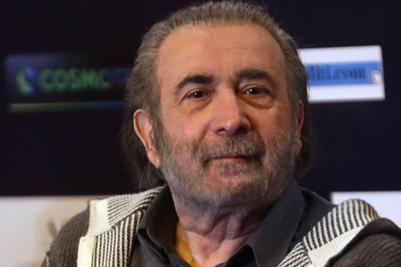 Ο Λαζόπουλος γίνεται ο πατέρας του Ατζαράκη κι όλοι κλαίμε (από τα γέλια κι από συγκίνηση)