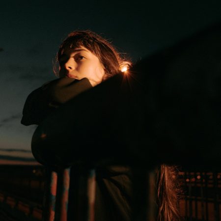 Το να περιμένεις κάποιον να αποφασίσει αν σε θέλει δε σε κάνει δυνατό