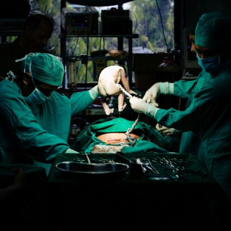 Συγκεντρώσαμε ό,τι χρειάζεται να ξέρεις για τη γέννα με καισαρική τομή