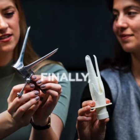 Επιτέλους, γυναίκες μηχανικοί επανασχεδίασαν τον κ0λπικό διαστολέα