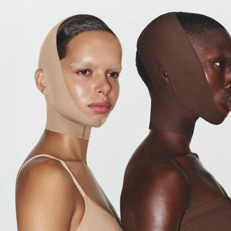 H Kim μπορεί να βγάζει τα πιο εξωφρενικά προϊόντα, ο κόσμος γιατί τ' αγοράζει;