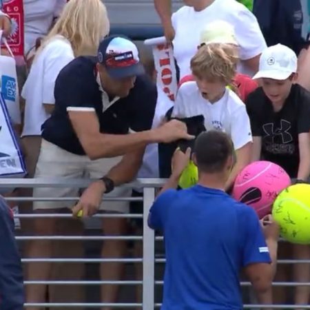 Αρπακτικό CEO κλέβει από τα χέρια παιδιού υπογεγραμμένο καπέλο στο US Open