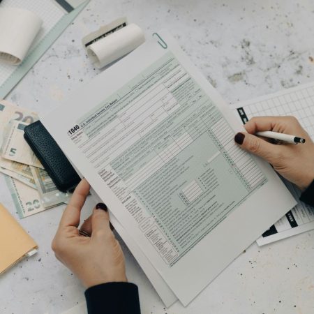 Τα παιδιά δεν είναι υποχρεωμένα να φορτώνονται τα οικονομικά βάρη των γονέων