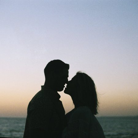 Όταν η οικειότητα δεν εξηγείται, ίσως είναι οι ψυχές σας που συναντήθηκαν ξανά