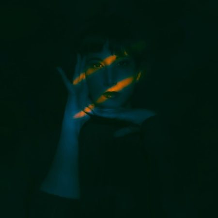 Σκάβουμε τα τραύματα γιατί ξέρουμε ότι πίσω απ' τον πόνο κρύβεται αλήθεια