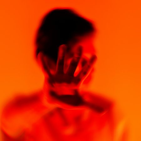 Συντρίμμια των ανθρώπων που αγαπήθηκαν στο φως