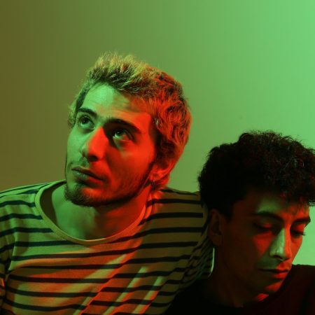 Γιατί οι ναρκισσιστές άνδρες μπορούν να αγαπήσουν μόνο άλλους άνδρες