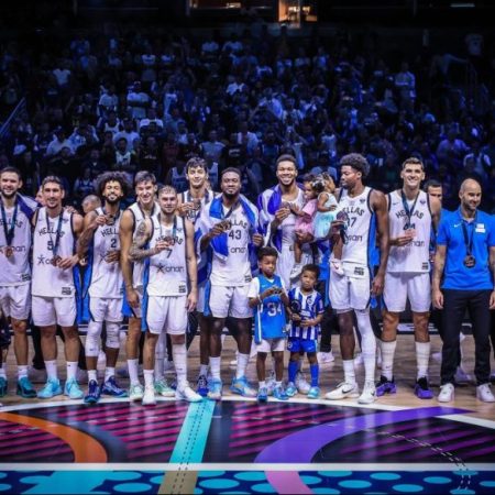 Αποθεώνεις τους παίκτες στα μετάλλια αλλά εύκολα τους «σταυρώνεις» στην ήττα