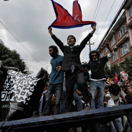 Η Gen Z έκανε την πρώτη της επανάσταση στο Νεπάλ και τα ανέβασε όλα στο τικτοκ