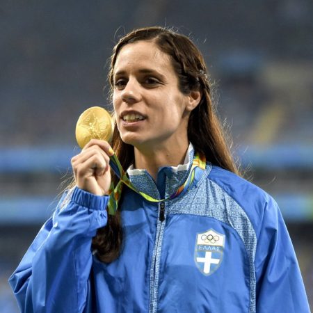 Κάπου στον κόσμο μια μικρή αθλήτρια βλέπει την Κατερίνα Στεφανίδη και θέλει να γίνει σαν αυτή