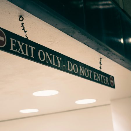 Όταν ακούς ταυτόχρονα το «σ’ αγαπώ» και το «φύγε»