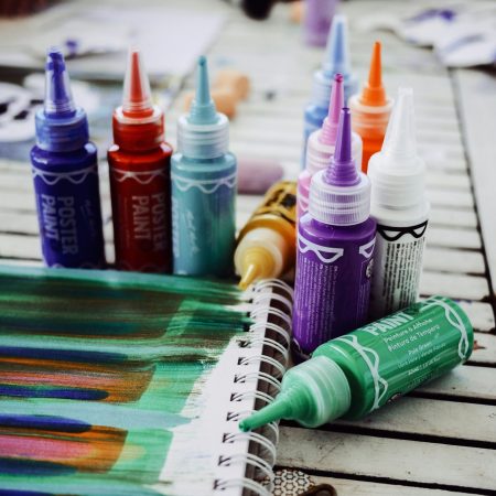 Ένα ολοκαίνουριο χρώμα έσκασε μύτη στον κόσμο και λέγεται olo