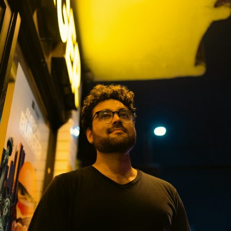 Οι ανύπαντροι άντρες χωρίς παιδιά (είναι οι μόνοι που) αυξάνονται εκθετικά