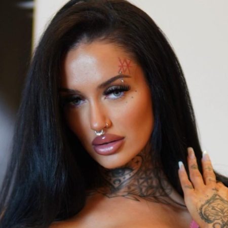 Αν είσαι παρθένος να ξέρεις ότι πασίγνωστη σταρ ερwτικών ταινιών ψάχνει 10 για το OF της