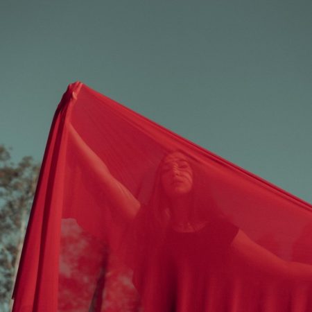 Red flags που αγνοείς γιατί φαίνονται γλυκούλικα, μέχρι να πονέσεις