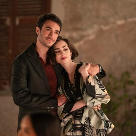 Αξίζει ή είναι φλόπα το teaser της 5ης σεζόν του Emily in Paris;