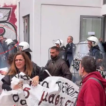 Γιατί δε μιλάει κανείς για το 7χρονο στο νοσοκομείο μετά απο χημικά των ΜΑΤ;