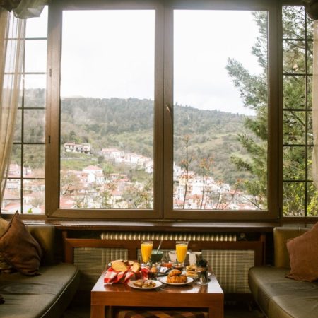 To πανέμορφο κι άγνωστο χωριουδάκι που έγινε σούπερ διάσημο μέσα από το τικτοκ