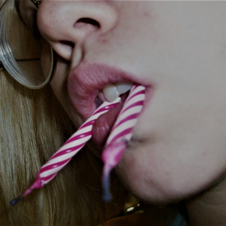 Το στομaτικό ως πράξη φροντίδας: γιατί όσοι αγαπούν το κάνουν αλλιώς