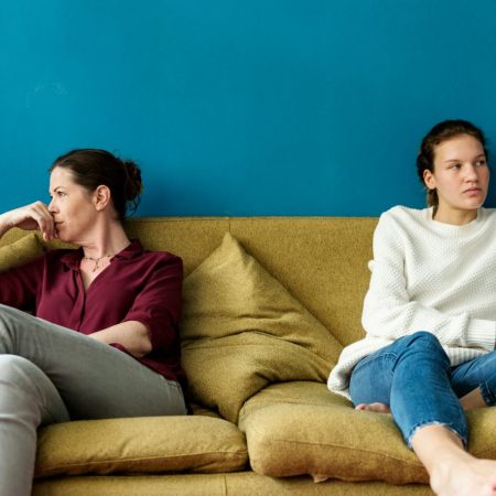 Οι συγκρούσεις μαμάς - κόρης είναι ένα αναπόφευκτο στάδιο μιας υγιούς σχέσης