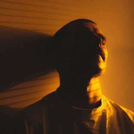 Μερικές φορές μας ελκύουν εκείνοι που μας θυμίζουν όσα δεν έχουμε γιατρέψει