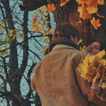 «Eσύ, αν ήσουν απέναντί σου, θα σε ερωτευόσουν;»