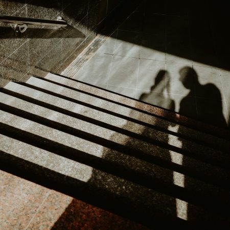 Κάποια στιγμή κουράζεσαι να μαντεύεις συνεχώς αν σε αγαπάνε