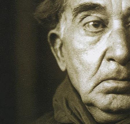 Αναλύουμε τους πιο αισθhσιακούς στίχους του Καβάφη