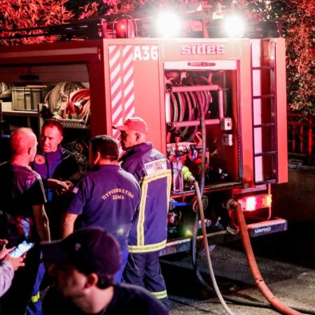 Ηράκλειο: Άνδρας φέρεται να έκaψε τη μάνα και τον αδερφό του κι έπειτα πήδηξε από το μπαλκόνι