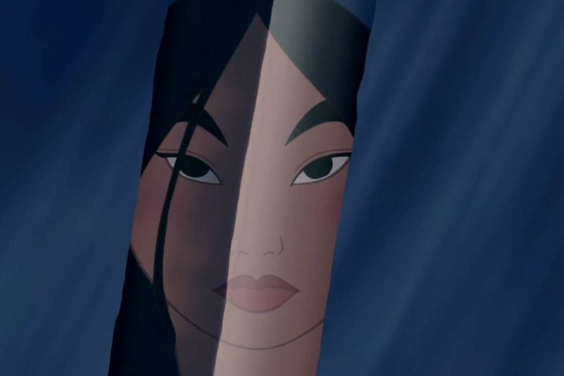 Πώς η Μουλάν έγινε το μεγαλύτερο φεμινιστικό πρότυπο που μας χάρισε η Disney