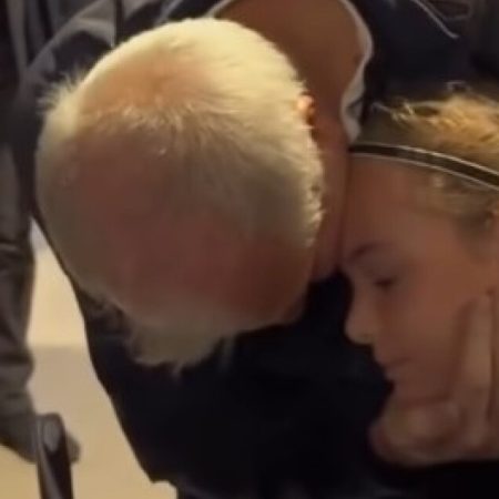 Σκέψου να σ' αγαπούν τόσο, όσο ο κόσμος της Παρτίζαν τον Ζέλικο Ομπράντοβιτς