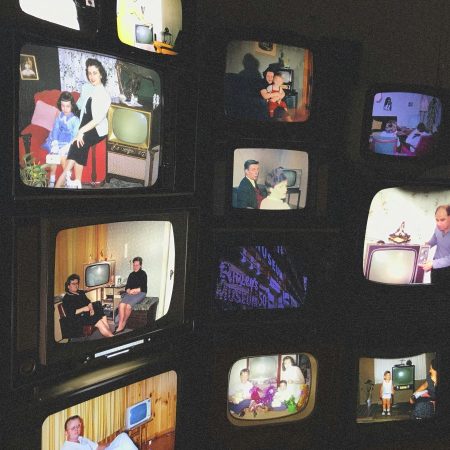 Στα social media το μη αισθητικό, το διαφορετικό, δεν πουλάει κι αυτό μπερδεύει