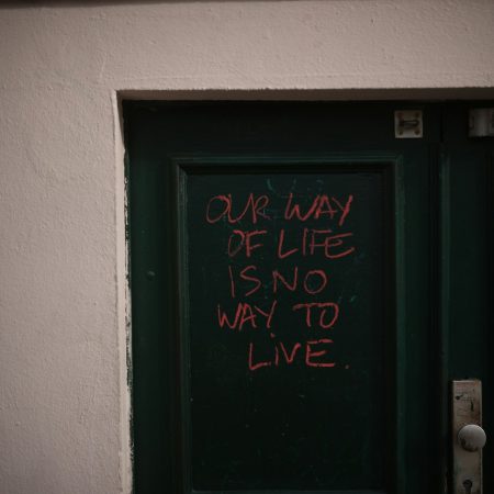 Να βιαστείς, να δουλέψεις, να καθαρίσεις, να διαβάσεις, να γυμναστείς: Και πότε ζεις;