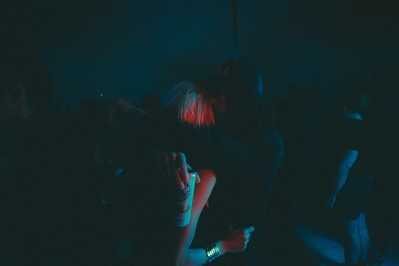 Ό,τι δε σου δίνει χώρο, δεν είναι αγάπη