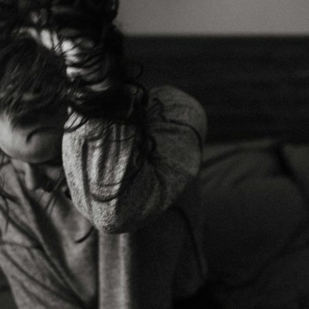 Τι συμβαίνει με τους ανθρώπους που δεν αντέχουν τη σιωπή;