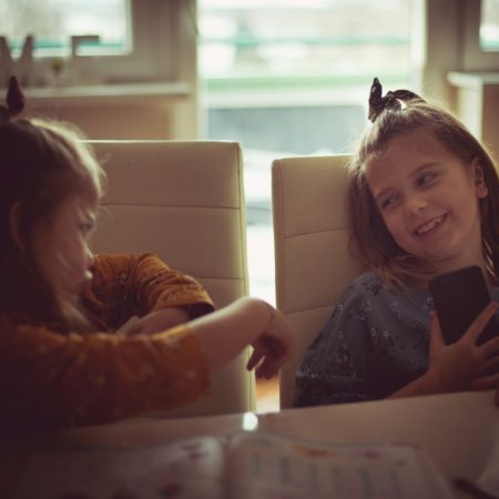 Απλές φράσεις που μπορούν να μειώσουν την αυτοπεποίθηση του παιδιού σου