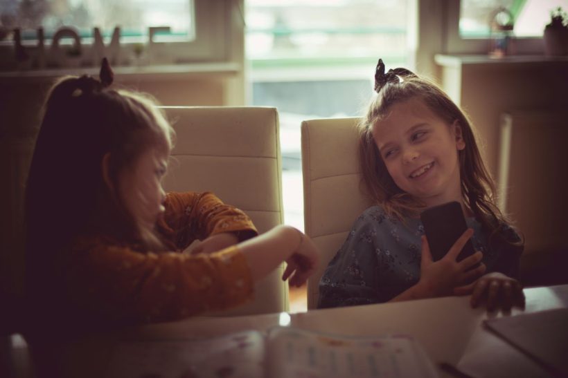 Απλές φράσεις που μπορούν να μειώσουν την αυτοπεποίθηση του παιδιού σου