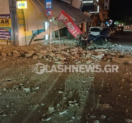 Χανιά: Κατέρρευσε μπαλκόνι ημιτελούς οικοδομής στη μέση του δρόμου