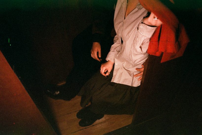 Πώς να καταλάβεις αν έχεις όντως ερωτευτεί τον καλύτερό σου φίλο