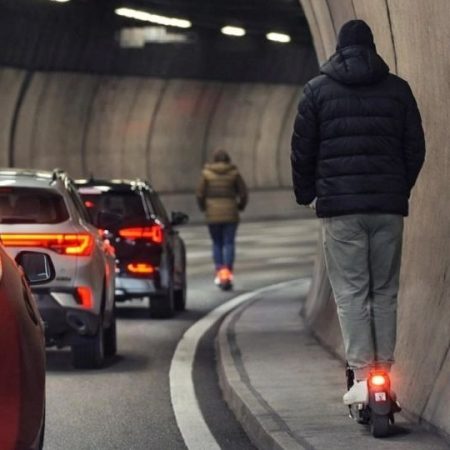 Δύο Έλληνες με ηλεκτρικά πατίνια έγιναν πρώτη είδηση στη Νορβηγία