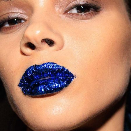 Trend alert 2026: 7 χοτ beauty τάσεις σε μαλλιά, νύχια, πρόσωπο, body