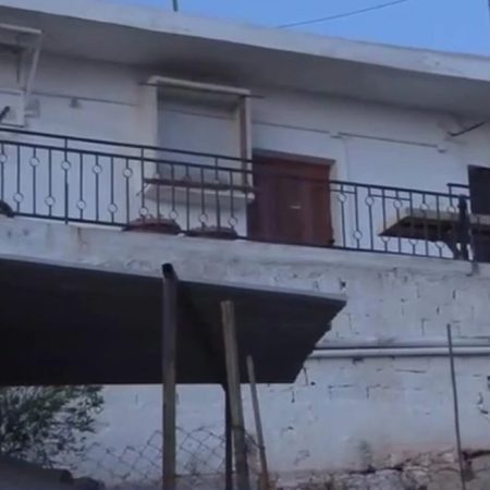 Ηλικιωμένοι πeθαναν πλάι-πλάι στο μπαλκόνι λίγο καιρό μετά τον θaνατο του γιου τους