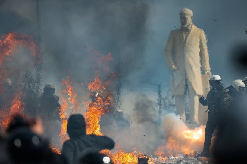 Γιατί το «ναι αλλά γι' αυτή την τραγωδία δε λέτε τίποτα;» δεν είναι πραγματική ερώτηση