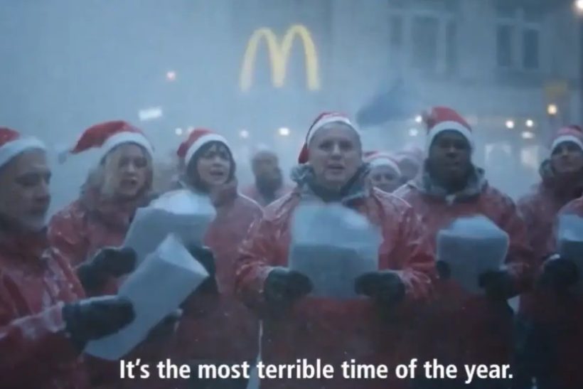 Είναι αυτή η χειρότερη χριστουγεννιάτικη διαφήμιση έβερ;