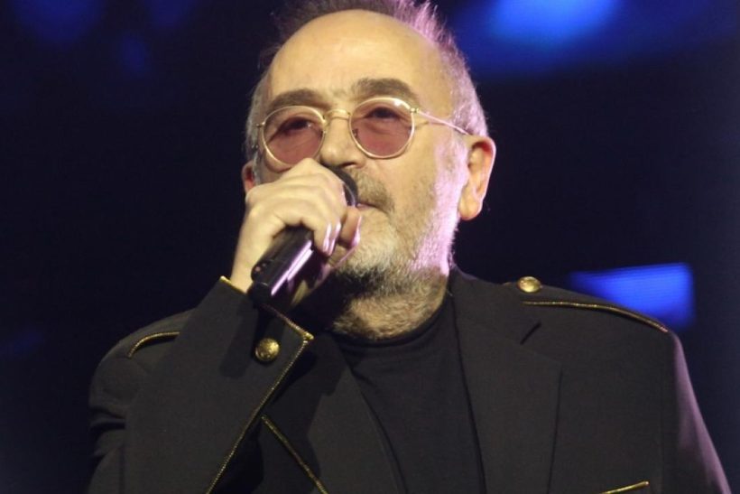 Αντί για depon, άγγιγμα του Σταμάτη Γονίδη πήρε η Ε. Σερέτη για τον πονοκέφαλο