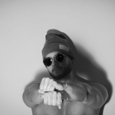 Με πόσους “φίλους” σου μπορείς να κάνεις σ3ξ;