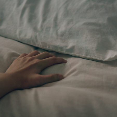 Να έχεις το ταίρι σου γuμνό μπροστά σου και να μην μπορείς να συγκεντρωθείς!